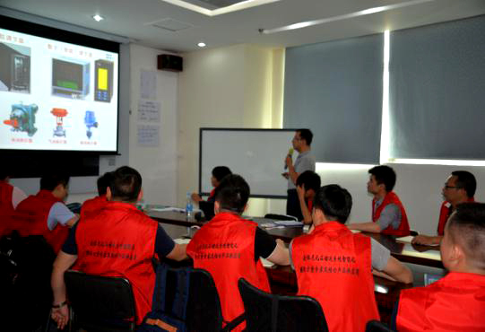 深奧圖儀控學(xué)院?；沸袠I(yè)大講堂