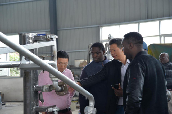 延長石油液化氣底部裝卸車鶴管現(xiàn)已發(fā)往使用現(xiàn)場 延長石油液化氣底部裝卸車鶴管現(xiàn)已發(fā)往使用現(xiàn)場